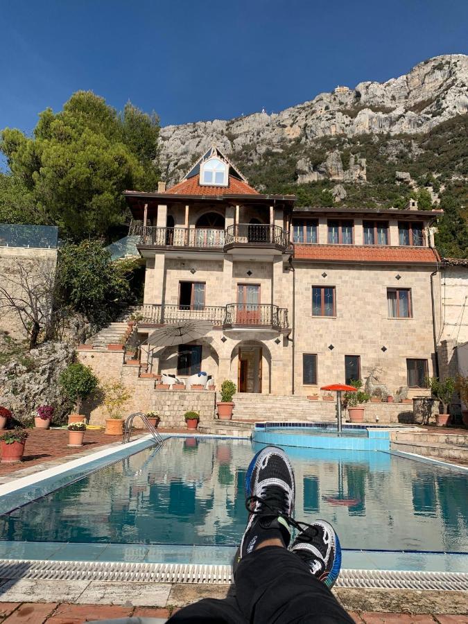 Villa Celaj “The Castle” Krujë Eksteriør billede